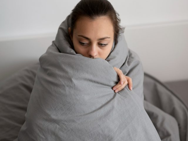 Исследование: почему тревожность и бессонница могут ослабить иммунитет
