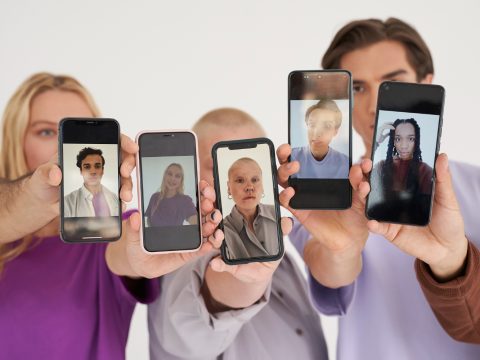 Цифровой двойник: как аватары и профили в соцсетях начинают жить своей жизнью и влиять на нашу личность