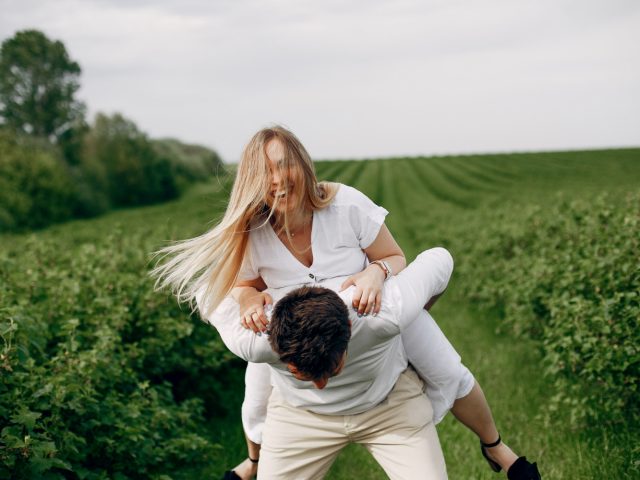 Исследование: благополучный брак снижает риск развития ожирения