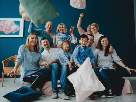 Исследование: младшие миллениалы — самое тревожное поколение россиян