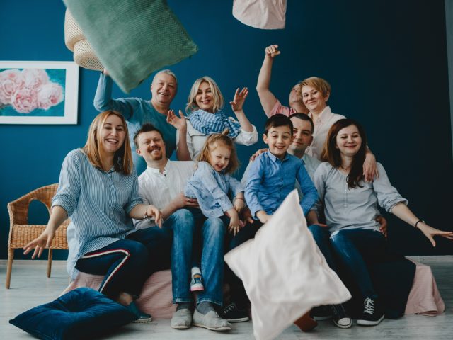 Исследование: младшие миллениалы — самое тревожное поколение россиян