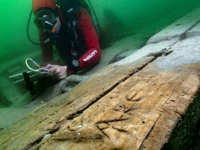 Археологи обнаружили древнеегипетскую прогулочную лодку, соответствующую описаниям античного историка
