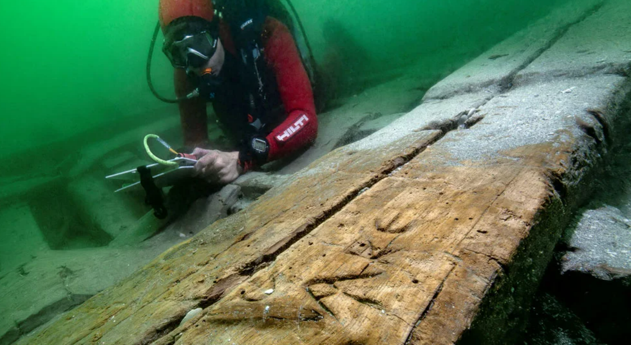 Археологи обнаружили древнеегипетскую прогулочную лодку, соответствующую описаниям античного историка