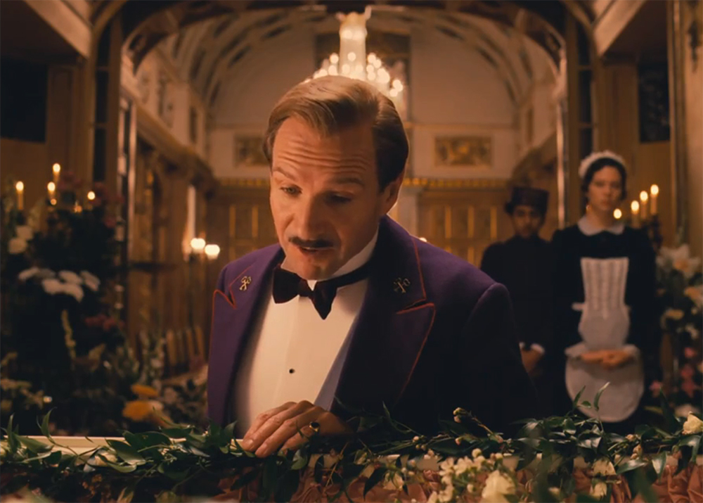 Рэйф Файнс в фильме Уэса Андерсона "Отель Гранд Будапешт"