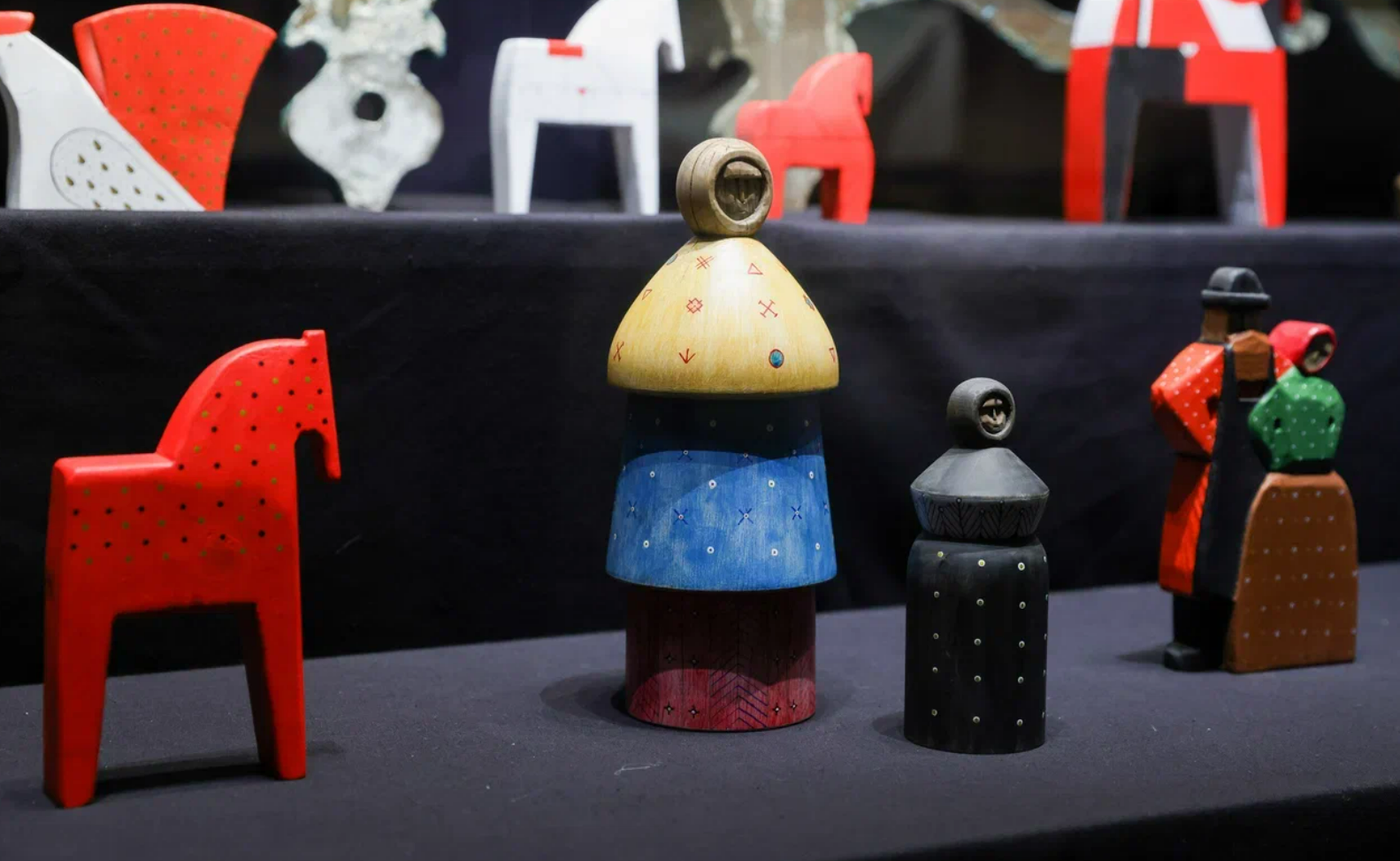 Парк «Зарядье» и проект «СВОЯСИ» открыли выставку, посвященную русской игрушке