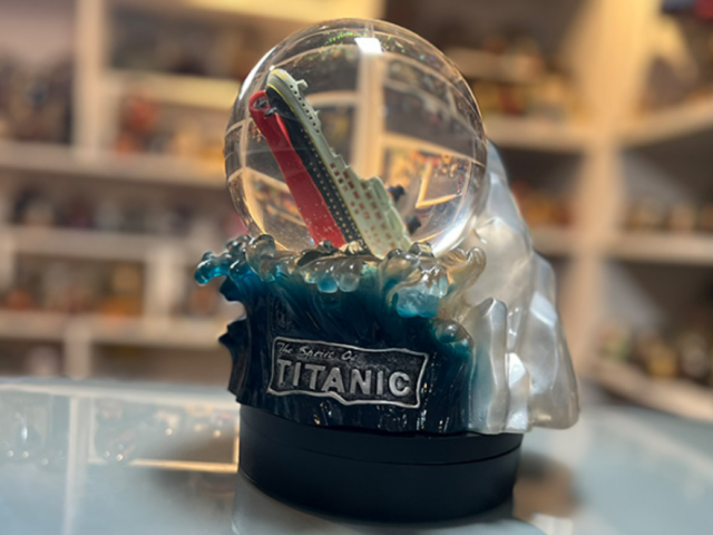 Житель Германии собрал коллекцию из тысяч снежных шаров и побил мировой рекорд