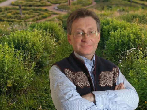 «Вдруг появился ленд-арт»: интервью с историком садов Борисом Соколовым