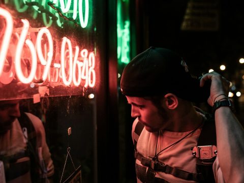 Исследование: люди с какими чертами характера чаще других впадают в зависимость от секса