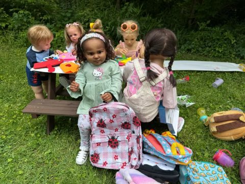 Американка прославилась благодаря своей коллекции гиперреалистичных кукол-младенцев