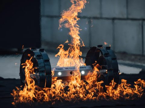 Ученые тестируют робота, главная миссия которого — исследование лунных пещер