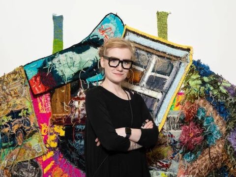 Искусство позитивной фрустрации: интервью с художницей Катикой