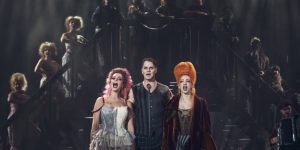 «Креатив», «контент», «фейк»: в Театре им. В.Ф. Комиссаржевской представили спектакль Алексея Франдетти «Трехгрошовая история»