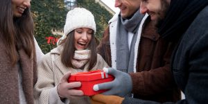 Лучший мой подарочек: как жители разных стран относятся к спискам желаний