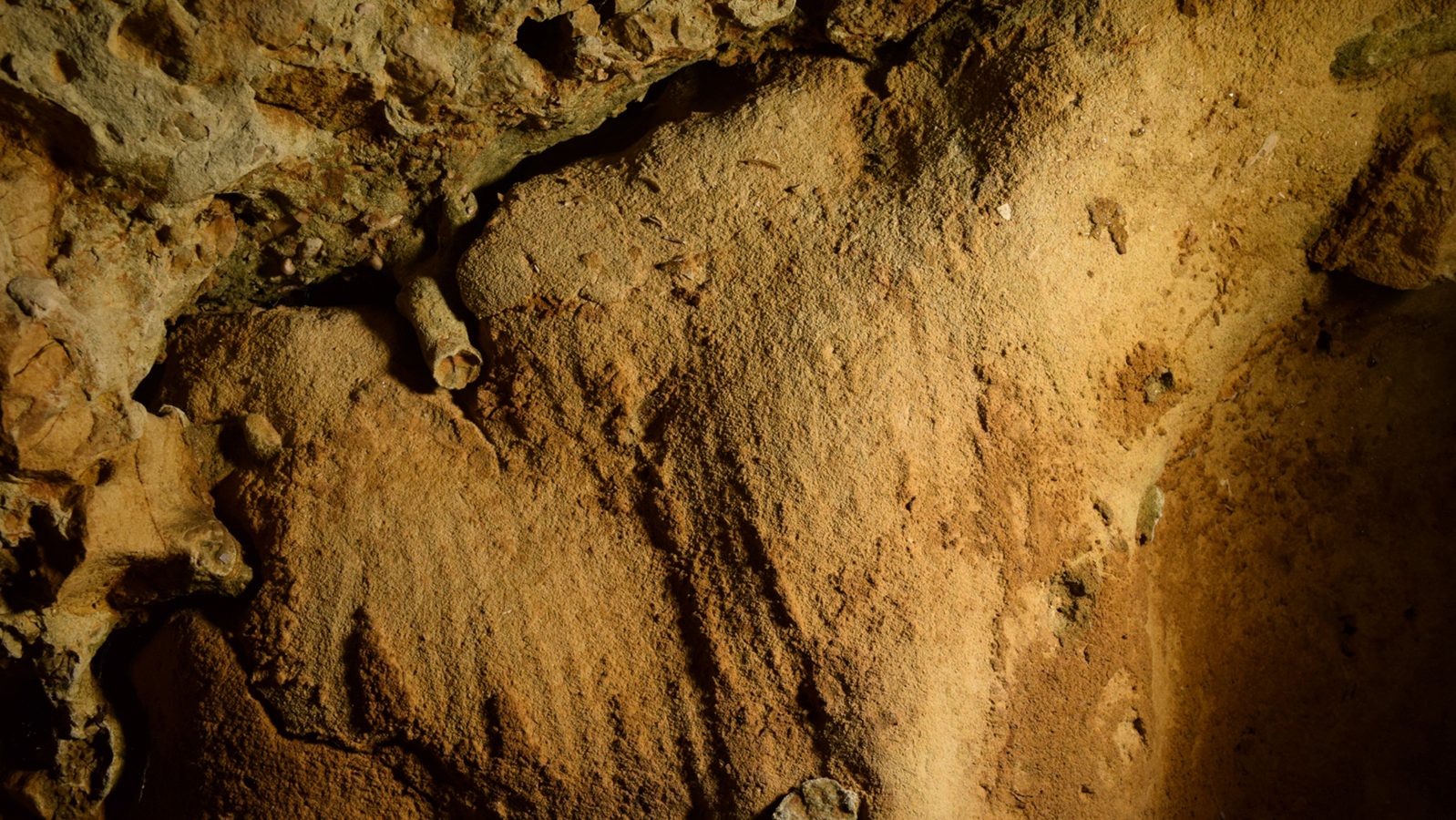 неандертальские гравировки