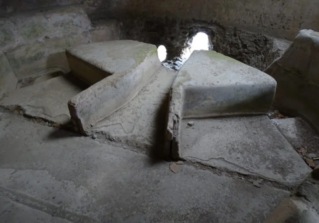 Исследование: кажется, в общественных банях Помпеев процветала антисанитария