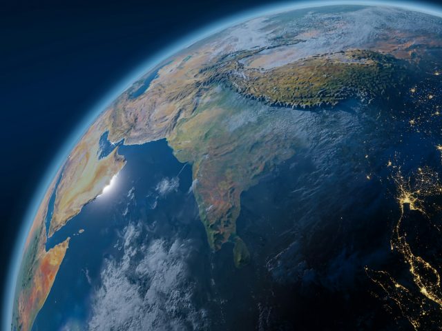 Сайт дня: краткая история Земли, отображенная на одних виртуальных часах