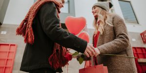 Валентинка по расчету: почему любовь превратилась в обязанность