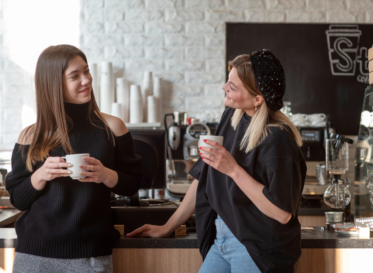 Знакомство в кофейне