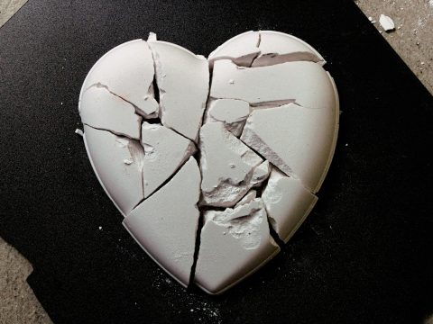 Ученые обнаружили, что нестабильные отношения приводят к проблемам со здоровьем