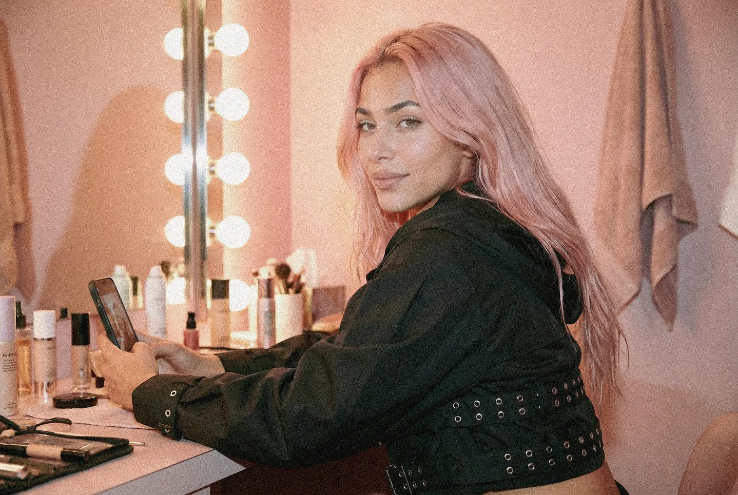 ИИ-блогер Айтана Лопес