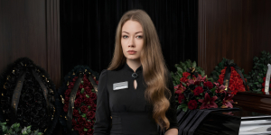 «С улыбкой на лице не умирает никто»: интервью с танатопрактиком и церемониймейстером Дарьей Пикуль