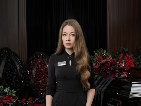 «С улыбкой на лице не умирает никто»: интервью с танатопрактиком и церемониймейстером Дарьей Пикуль