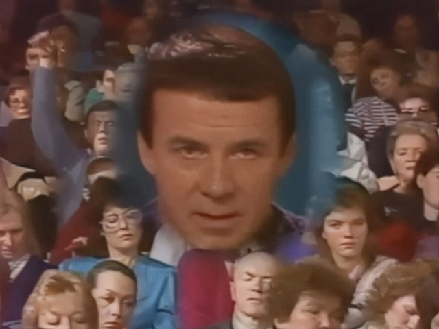 Биополе, заряженная вода, кринж: как изменилась мистика на ТВ от Кашпировского до «Битвы экстрасенсов»