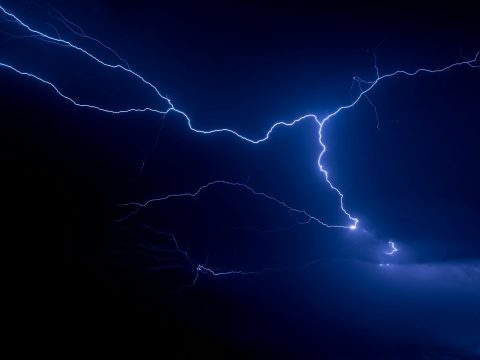 Сайт дня: интерактивная карта мира, показывающая удары молний в режиме реального времени