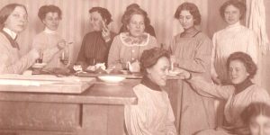 От гувернантки до профессора: какую карьеру могла построить женщина в Российской империи