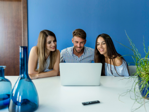 Фотография, скрывающая боль: как стоки изменили представления об изображениях