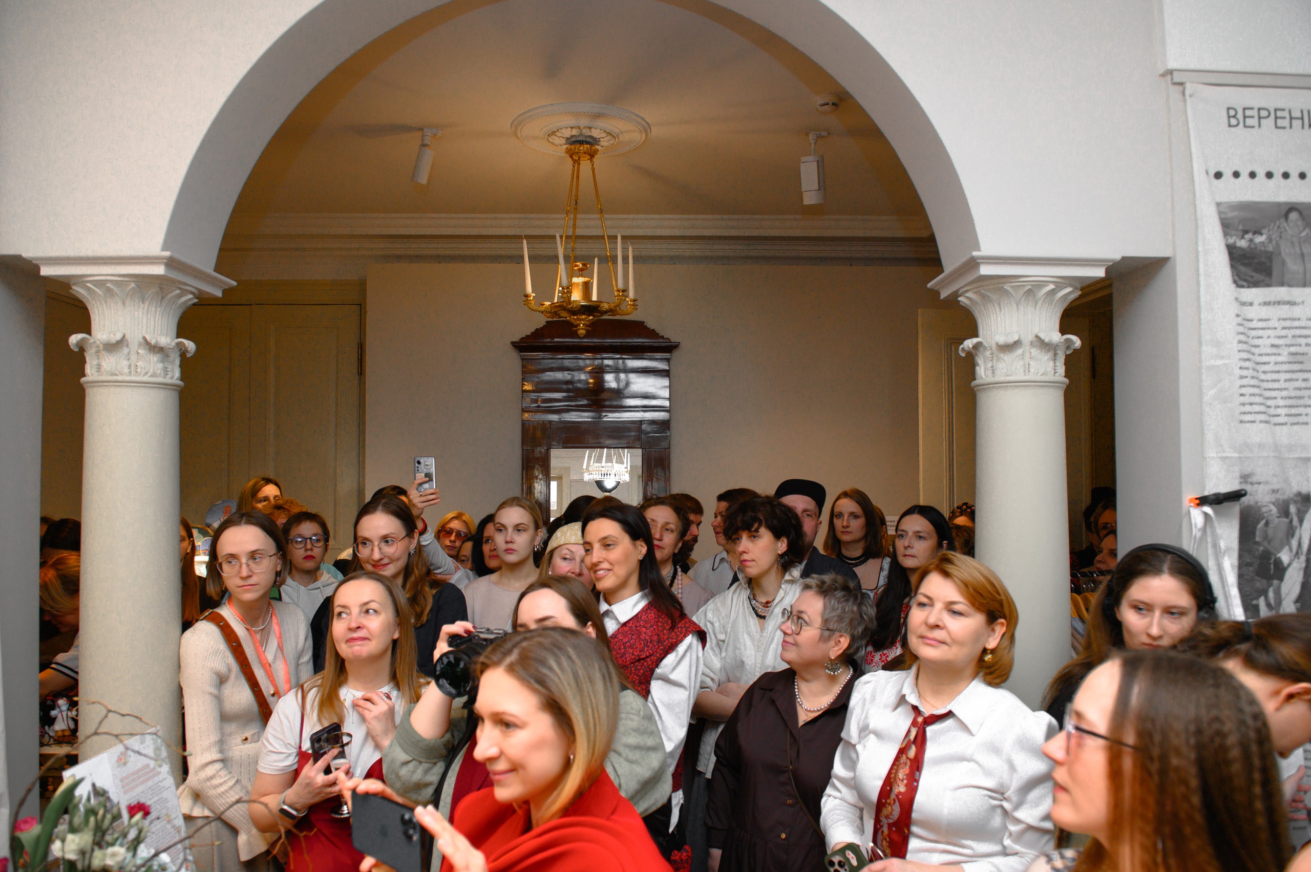 На ярмарке «Светлица» собрали полмиллиона рублей на сохранение фресок в Ивановской области