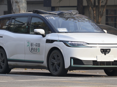 Массовый сбой в работе роботакси парализовал городское движение