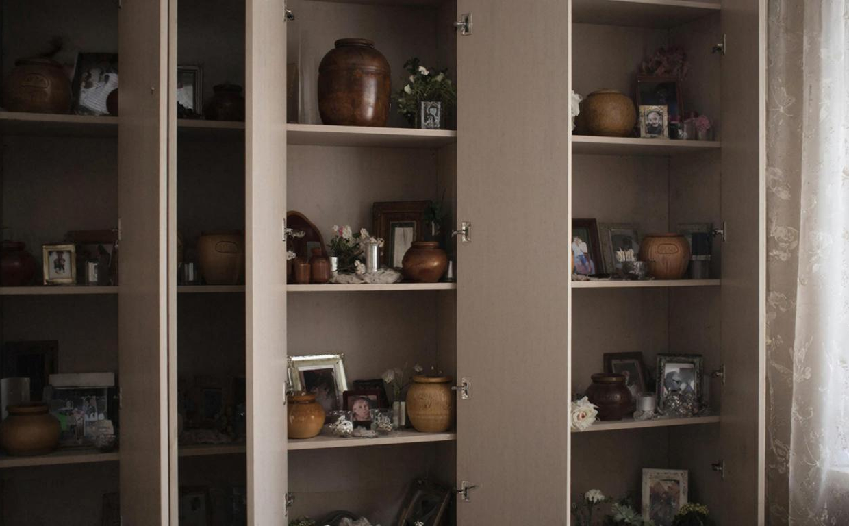 Жители Китая массово скупили квартиры для хранения урн с прахом близких