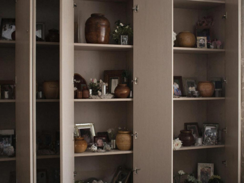 Жители Китая массово скупили квартиры для хранения урн с прахом близких