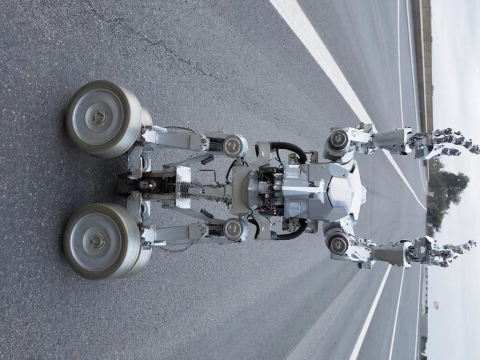 В Китае человекоподобный робот впервые официально «вышел» на опасную работу