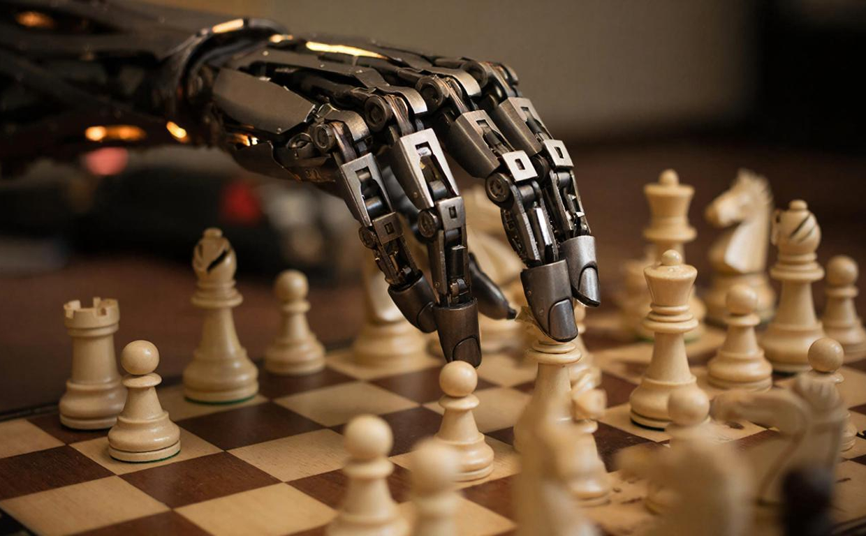 Российские ученые изобрели робота-шахматиста для обучения студентов