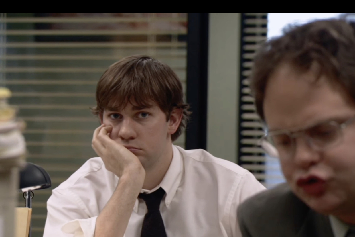 Сайт дня: герои сериала «Офис» смотрят на вас серьезным взглядом