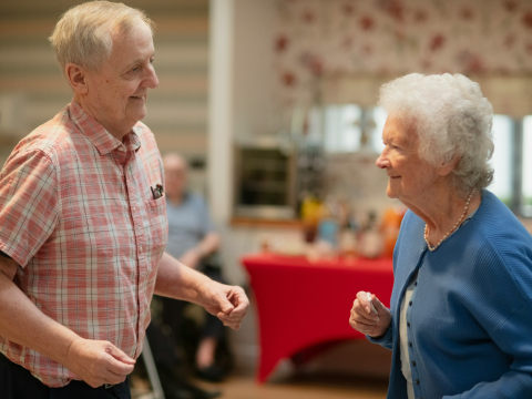 Исследование: у одиноких пожилых людей больше проблем с памятью, чем у их неодиноких ровесников