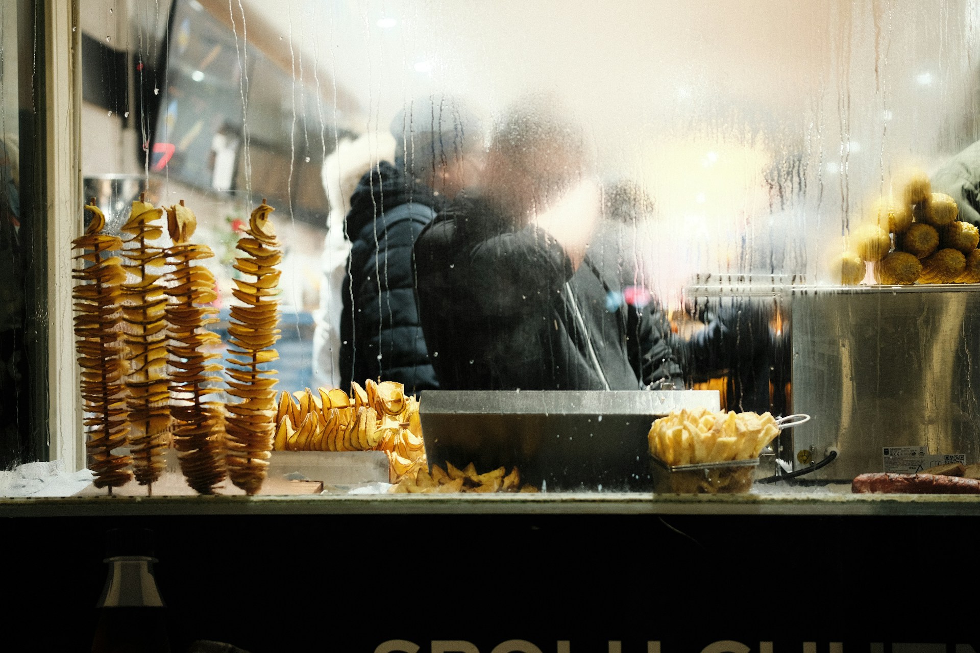 поздние перекусы, режим питания, вредная еда, ЖКТ, здоровье желудка