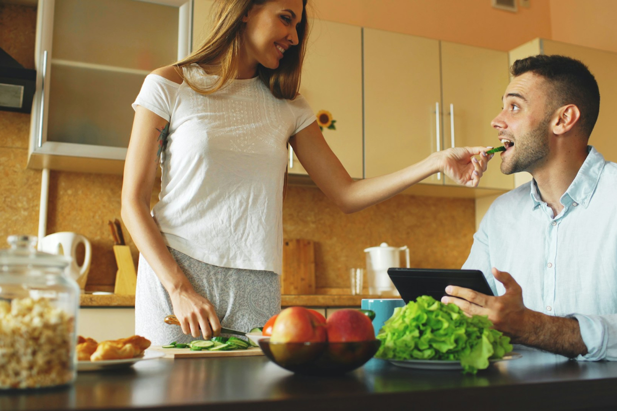 Исследование: социальное окружение влияет на микрофлору кишечника