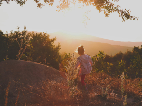 Исследование: почему в детстве лето казалось нам бесконечным