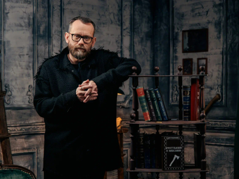 Роман Тарасенко рассказал о книге «Приключения Шерлока Холмса» в онлайн-шоу «Образцовое чтение»