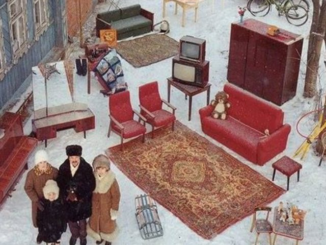 Кто и почему торгует на московских блошиных рынках